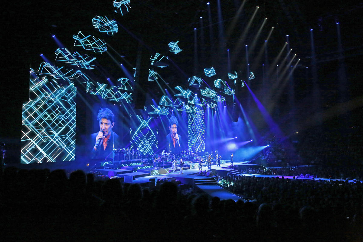 Photograph from Clouseau Danst - lighting design by Luc Peumans