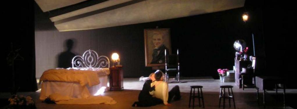 Photograph from Thérèse Raquin - lighting design by Steve Lowe