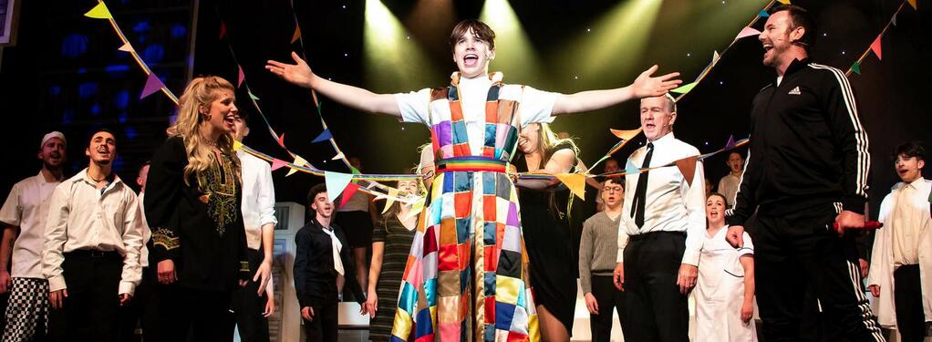 Photograph from Joseph and his Amazing Technicolour Dreamcoat - lighting design by Alexander Hoppe