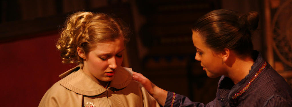 Photograph from The King and I - lighting design by Peter Vincent