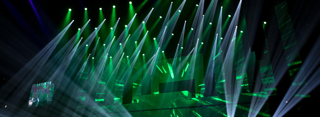 Photograph from Rode Neuzen Dag XL charity show - lighting design by Luc Peumans