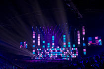 Photograph from Rode Neuzen Dag XL charity show - lighting design by Luc Peumans